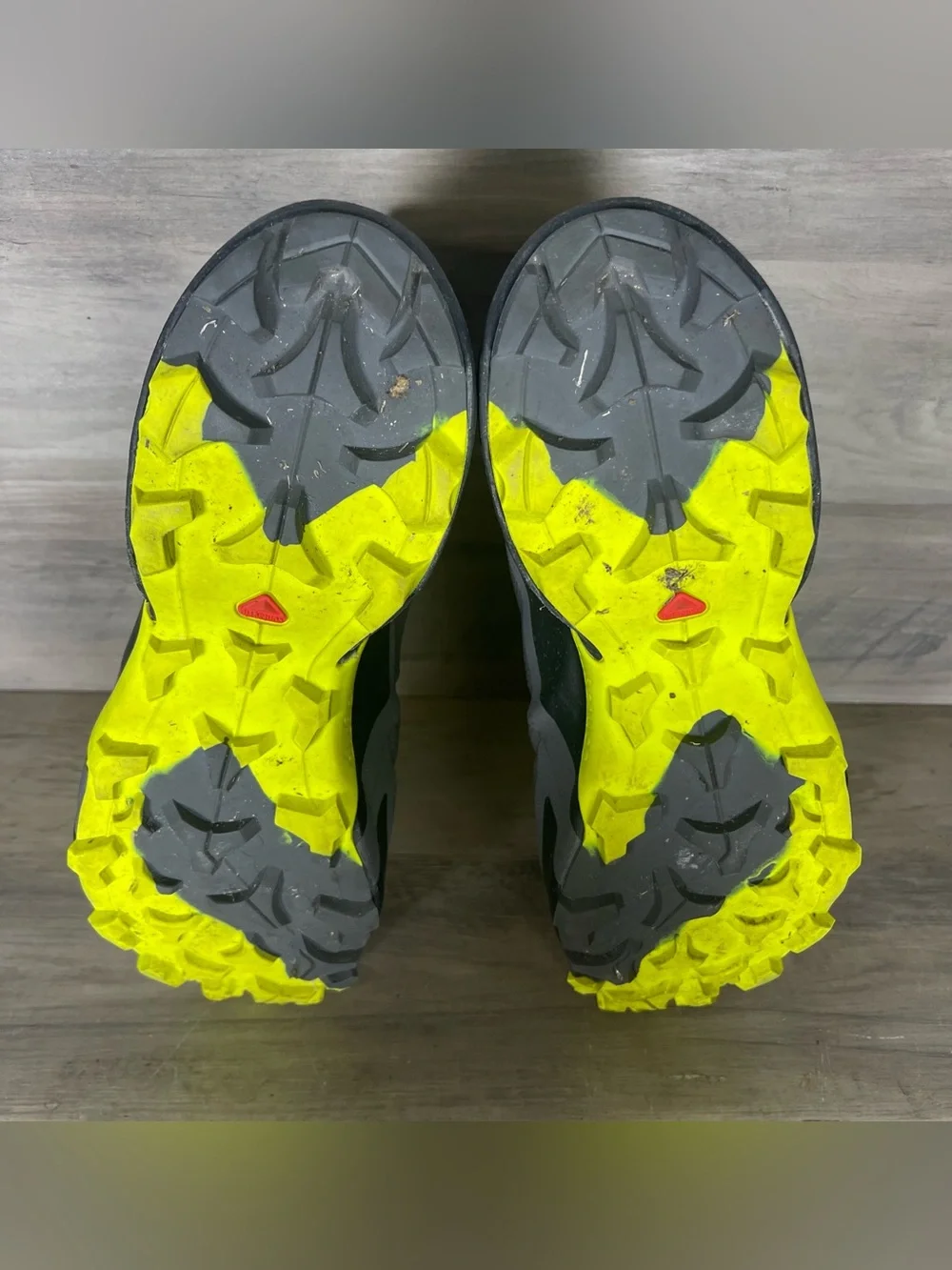 Salomon Cross Hike Tracker Mens 10 Goretex Boots Mid GTX2 Lime Gray Gorpcore